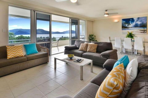 Poinciana Lodges - Ocean Views - Dalby Accommodation 2