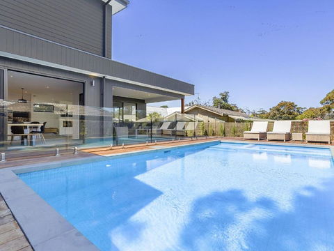 Pool And Spa - 300m Walk To Beach - Dalby Accommodation 0