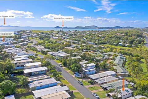 Poppies Cottage - Cooee Bay Beachside Retreat - Dalby Accommodation 1