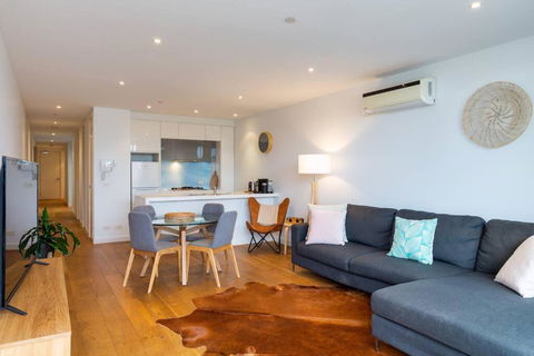 PORT MELBOURNE - A Stay At The Bay - Dalby Accommodation 0