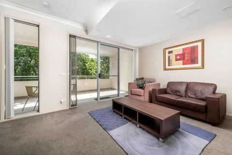 Quiet Apartment In Braddon ACT - Dalby Accommodation 2