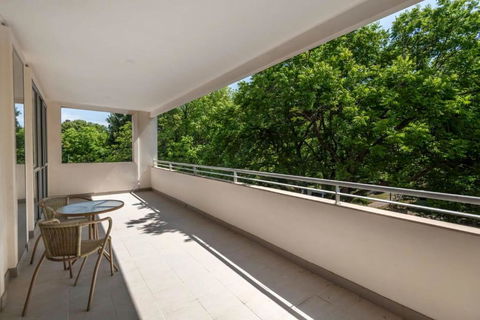 Quiet Apartment In Braddon ACT - Dalby Accommodation 0