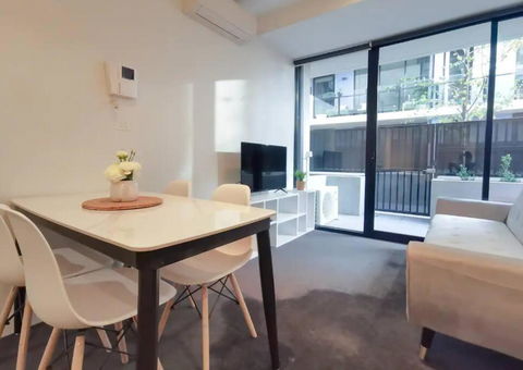 PR126-1 BR Comfy Stay Next To Station With FREE Parking - Dalby Accommodation 3