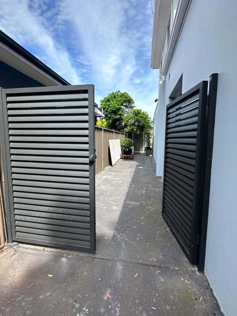 Private, Local Living Studio In Mascot, Airport - Dalby Accommodation 3