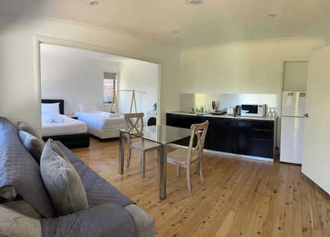 Private Studio House Unit In Dundas Valley - Dalby Accommodation 0