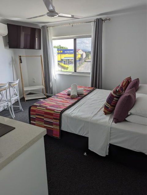 PROSERPINE MOTOR LODGE - Dalby Accommodation 3