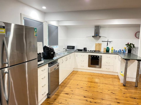 Quiet, Cozy And Calm 3 Bedroom House. - Dalby Accommodation 2