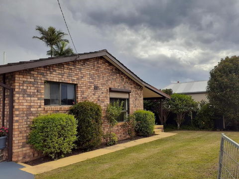 QUIET PROPERTY BY THE RIVER - Dalby Accommodation 0