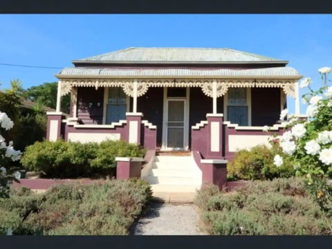 R&R Blue Diamond Luxury Cottage Maryborough, Vic - Dalby Accommodation 0