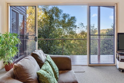 Ravensbourne Escape- Kookaburra Kottage - Dalby Accommodation 0