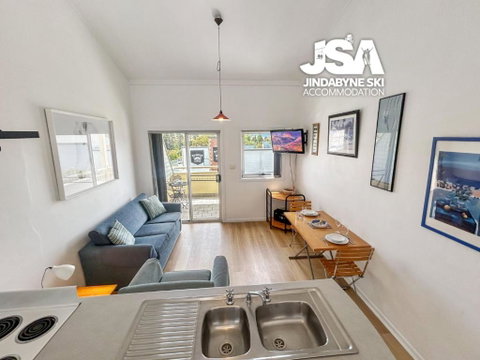 Razorback 3 - Dalby Accommodation 1