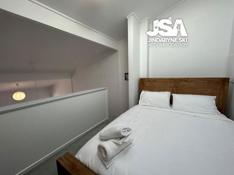 Razorback 4 - Dalby Accommodation 0