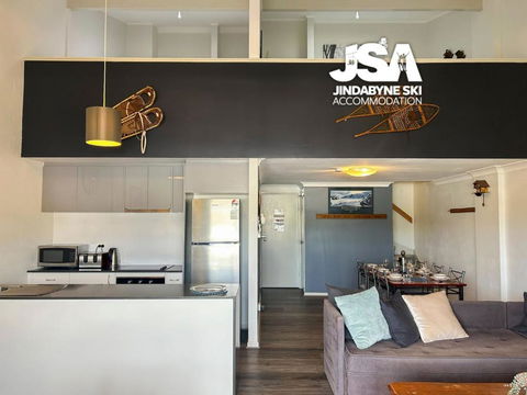 Razorback 6 - Dalby Accommodation 1