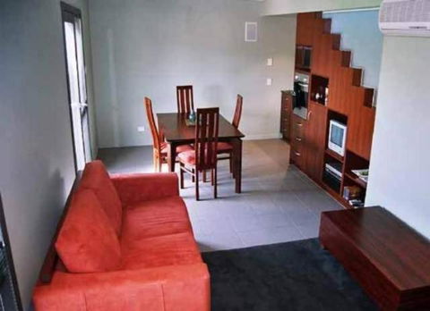 Red Brier Cottage Accommodation - Dalby Accommodation 2