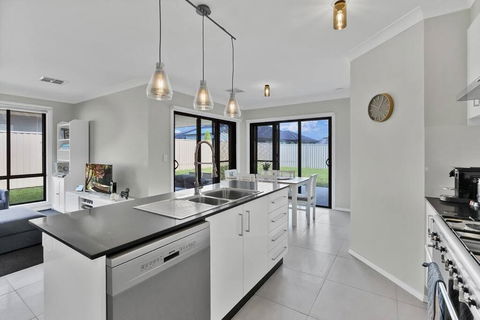 Red Gum Rise - Gateway To The Southern Highlands - Dalby Accommodation 0