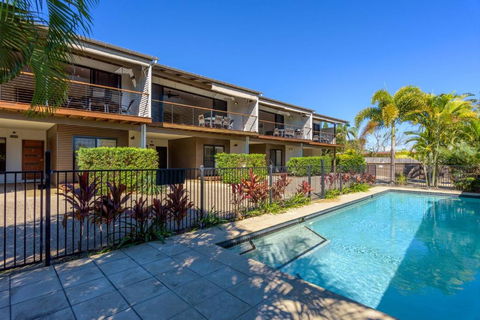 Rainbow Surf 4 - Dalby Accommodation 1