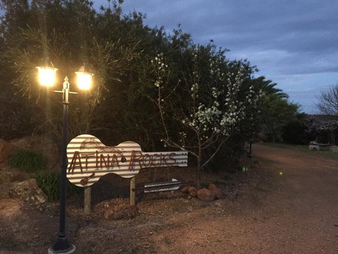 Atina Rocks Country Homestead - Dalby Accommodation 2