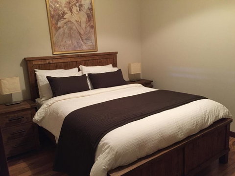 Atina Rocks Country Homestead - Dalby Accommodation 3