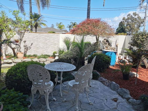 Attached Self Service Waterfront Whole Villa - Sydney - Dalby Accommodation 3