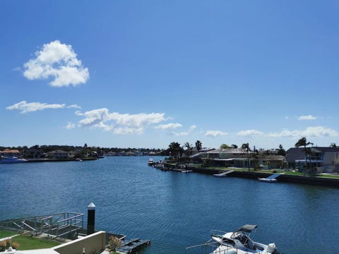 Attached Self Service Waterfront Whole Villa - Sydney - Dalby Accommodation 0