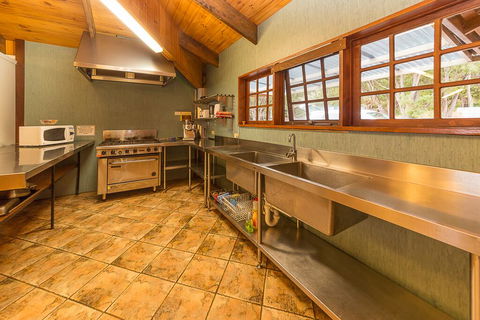 Augusta Sheoak Chalets - Dalby Accommodation 2