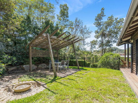 Avoca Beach Living - 84 Avoca Drive, Avoca Beach - Dalby Accommodation 2