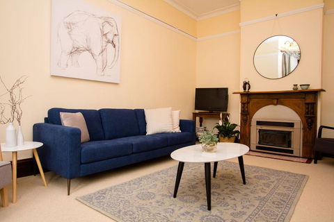 Avoca House - Circa 1900 Gorgeous Federation Home - Dalby Accommodation 3