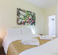 B5 Close to Nedlands Cafes Swan River SCGH  UWA - Dalby Accommodation