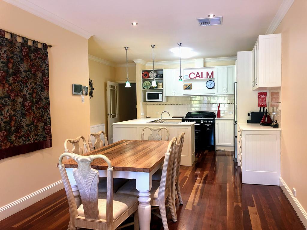 Mount Wallace VIC Dalby Accommodation