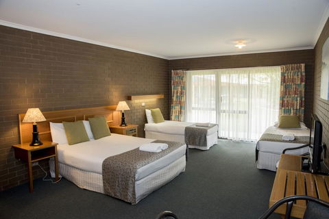 Barooga Country Inn Motel - Dalby Accommodation 3