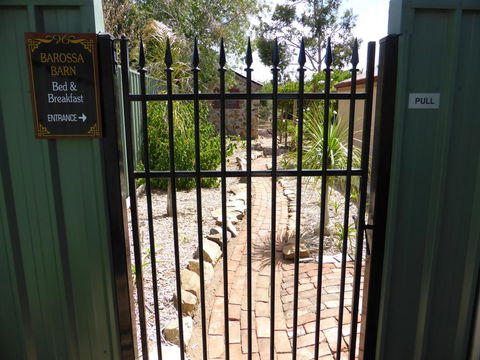 Barossa Barn Bed And Breakfast - Dalby Accommodation 3
