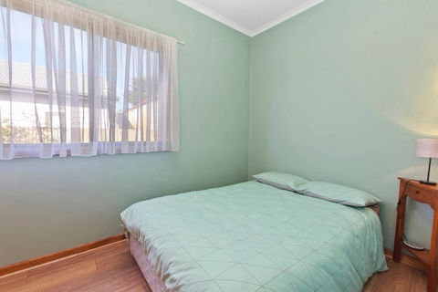 BAY YARD - Large Yard, Wifi, Family Friendly. - Dalby Accommodation 2