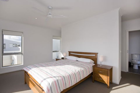 Beach & Golf Stays, Australia - Dalby Accommodation 3