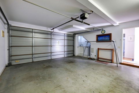 BEACH - BAY - BEE - PET FRIENDLY - Dalby Accommodation 1