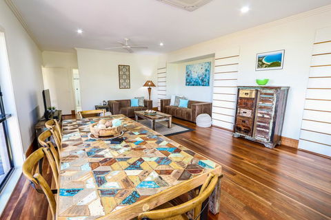 Beach Fansea - Dalby Accommodation 3