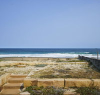 Beach House- 45 Curtis Parade - Dalby Accommodation