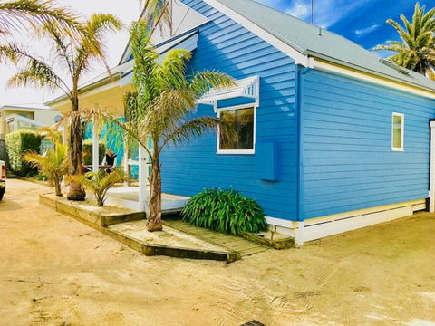 Beach Life - Dalby Accommodation 1
