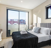 BEACH LOCATION STUDIO // CLOVELLY 5 - Dalby Accommodation