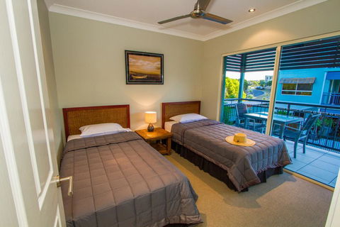 Beach Pad 2 - Dalby Accommodation 1
