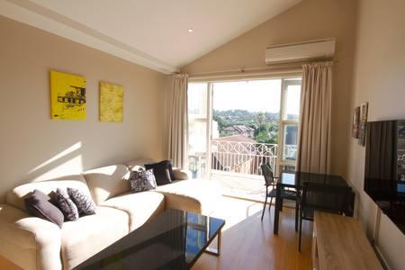 Beach Pad: Bondi Beach - Dalby Accommodation 0