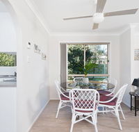 Beach Paradise  Anna Bay - Dalby Accommodation