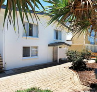 Beachcomber Unit 4- Beachside Unit - - Dalby Accommodation