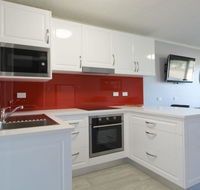 Beachfront 4 25 Willow Street - Dalby Accommodation