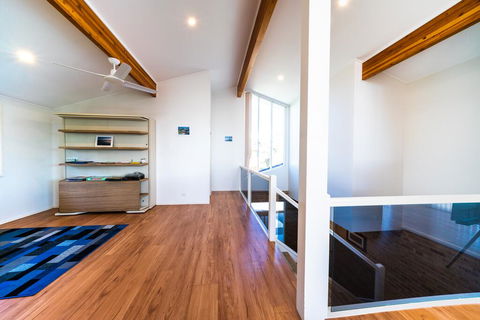 Beachfront Escape - Dalby Accommodation 3