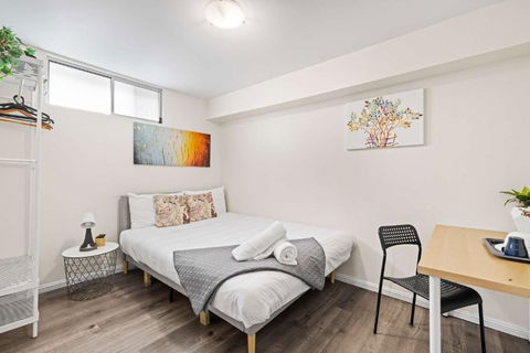 Relaxed Private Double Room In Carramar - Close To Station - Shared Bathroom - Dalby Accommodation 0