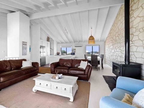 Relaxing Getaway Beachfront Access Multi Family Pets Mandurah - Dalby Accommodation 0