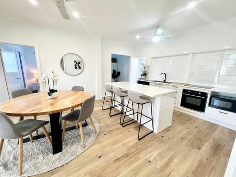 Renovated Queenslander - Upstairs 2km To Stadium - Dalby Accommodation 0