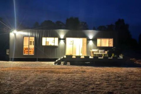 Redman View Luxury Lakeside Cabin - Dalby Accommodation 0