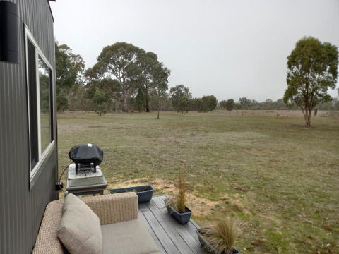 Redman View Luxury Lakeside Cabin - Dalby Accommodation 3