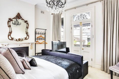 Refined Paddington Corner Terrace With Parking - Dalby Accommodation 2